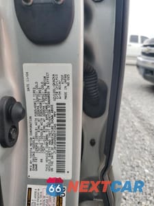 Zdjęcie 13 z 13 samochodu: 2005 LEXUS GX 470 VIN:JTJBT20X550071045 - miniatura