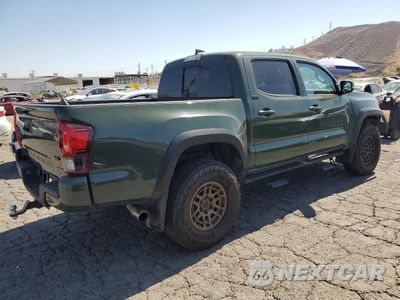 Trzecie zdjęcie samochodu z tyłu: 2022 TOYOTA TACOMA DOUBLE CAB VIN:3TMCZ5AN6NM513087 - miniatura