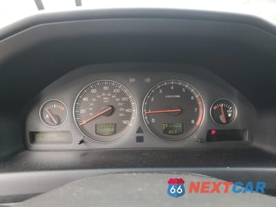 Zdjęcie 9 z 15 samochodu: 2005 VOLVO S60 2.5T VIN:YV1RS592852471225 - miniatura