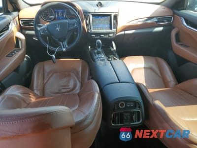 Zdjęcie 8 z 16 samochodu: 2017 MASERATI LEVANTE VIN:ZN661XUA6HX215693 - miniatura