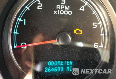 Zdjęcie 8 z 10 samochodu: 2008 GMC YUKON XL K1500 VIN:1GKFK16348J194523 - miniatura