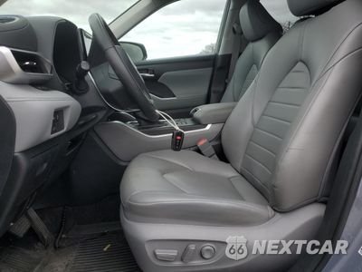 Zdjęcie 7 z 13 samochodu: 2023 TOYOTA HIGHLANDER L VIN:5TDKDRBH5PS025293 - miniatura