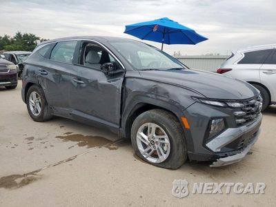 Czwarte zdjęcie samochodu z boku: 2025 HYUNDAI TUCSON SE VIN:5NMJA3DE5SH573021 - miniatura