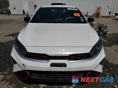 Piąte zdjęcie samochodu w środku: 2022 KIA FORTE GT LINE VIN:3KPF54AD3NE494292 - miniatura