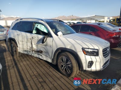 Czwarte zdjęcie samochodu z boku: 2024 MERCEDES-BENZ GLB 250 VIN:W1N4M4GB1RW377430 - miniatura