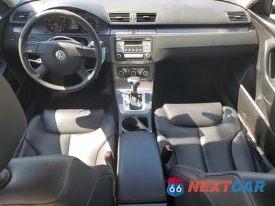 Zdjęcie 8 z 13 samochodu: 2010 VOLKSWAGEN PASSAT 2.0T VIN:WVWAK9AN9AE110983 - miniatura