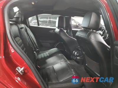 Zdjęcie 10 z 12 samochodu: 2020 ALFA ROMEO GIULIA TI VIN:ZARFANBN4L7626746 - miniatura