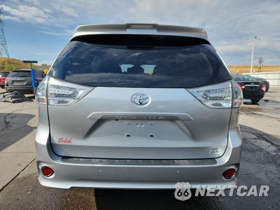 Zdjęcie 6 z 14 samochodu: 2019 TOYOTA SIENNA SE VIN:5TDEZ3DCXKS216732 - miniatura