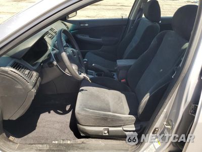Zdjęcie 7 z 15 samochodu: 2003 HONDA ACCORD EX VIN:1HGCM56633A034413 - miniatura