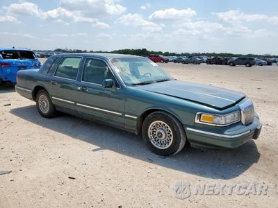 Czwarte zdjęcie samochodu z boku: 1996 LINCOLN TOWN CAR EXECUTIVE VIN:1LNLM81WXTY672992 - miniatura