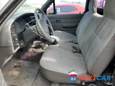 Zdjęcie 7 z 12 samochodu: 1989 TOYOTA PICKUP 1/2 TON SHORT WHEELBASE DLX VIN:JT4VN01D5K6001413 - miniatura