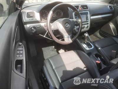 Zdjęcie 8 z 14 samochodu: 2013 VOLKSWAGEN EOS KOMFORT VIN:WVWBW8AH2DV000908 - miniatura