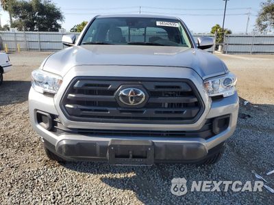 Piąte zdjęcie samochodu w środku: 2019 TOYOTA TACOMA ACCESS CAB VIN:5TFRX5GNXKX143338 - miniatura