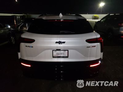 Zdjęcie 6 z 12 samochodu: 2025 CHEVROLET BLAZER RS VIN:3GNKD1RJXSS188608 - miniatura