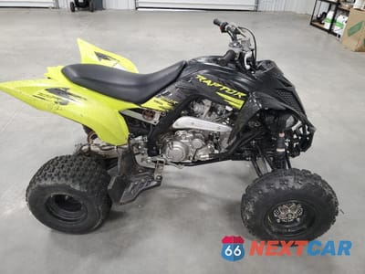 Czwarte zdjęcie samochodu z boku: 2021 YAMAHA YFM700 R VIN:5Y4AM86E5MA101200 - miniatura