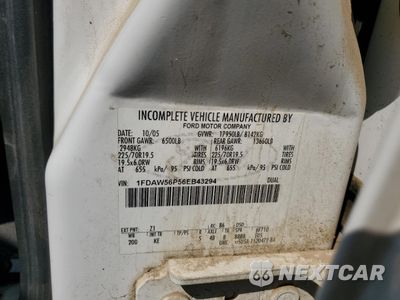 Zdjęcie 12 z 13 samochodu: 2006 FORD F550 SUPER DUTY VIN:1FDAW56P56EB43294 - miniatura