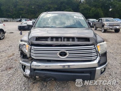 Piąte zdjęcie samochodu w środku: 2016 TOYOTA TUNDRA CREWMAX LIMITED VIN:5TFHW5F10GX566336 - miniatura