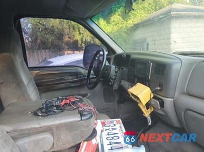 Piąte zdjęcie samochodu w środku: 2000 FORD F450 SUPER DUTY VIN:1FDXF46F8YEA80576 - miniatura