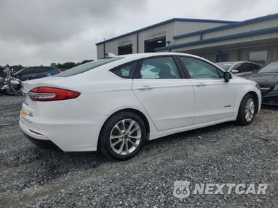 Trzecie zdjęcie samochodu z tyłu: 2019 FORD FUSION SE VIN:3FA6P0LU4KR124821 - miniatura