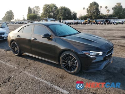 Czwarte zdjęcie samochodu z boku: 2023 MERCEDES-BENZ CLA 250 VIN:W1K5J4GB8PN423932 - miniatura