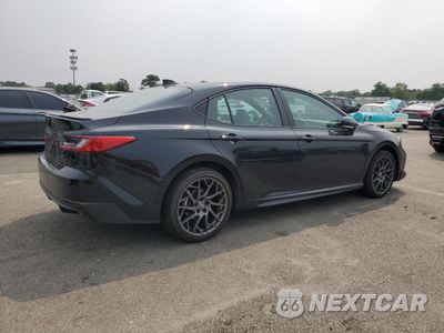 Trzecie zdjęcie samochodu z tyłu: 2025 TOYOTA CAMRY XSE VIN:4T1DBADKXSU023743 - miniatura