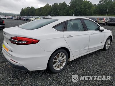 Trzecie zdjęcie samochodu z tyłu: 2019 FORD FUSION SE VIN:3FA6P0LU4KR124785 - miniatura