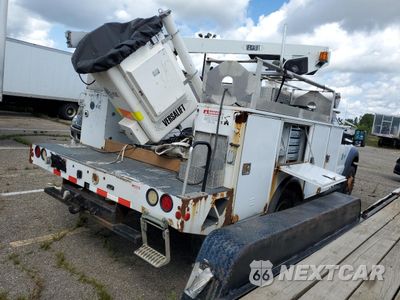 Trzecie zdjęcie samochodu z tyłu: 2014 FORD F450 SUPER DUTY VIN:1FDUF4GY6EEA62558 - miniatura