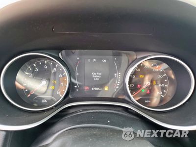 Zdjęcie 9 z 14 samochodu: 2021 JEEP COMPASS LATITUDE VIN:3C4NJCBB8MT600437 - miniatura