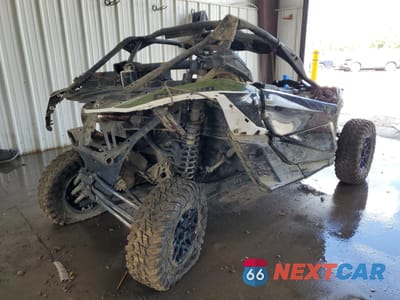 Czwarte zdjęcie samochodu z boku: 2019 CAN-AM MAVERICK X3 TURBO VIN:3JBVGAY48KK001393 - miniatura