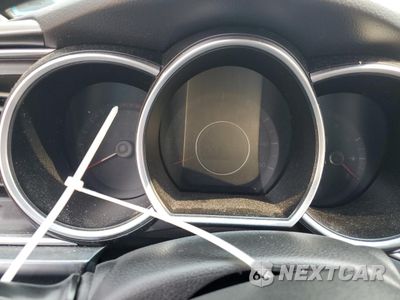 Zdjęcie 9 z 14 samochodu: 2015 KIA OPTIMA LX VIN:5XXGM4A76FG479229 - miniatura