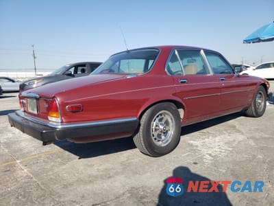 Trzecie zdjęcie samochodu z tyłu: 1986 JAGUAR XJ6 VIN:SAJJAVLN4GC453303 - miniatura