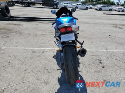 Czwarte zdjęcie samochodu z boku: 2023 SUZUKI GSX-R750 VIN:JS1GR7MA2P7100256 - miniatura