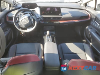 Zdjęcie 8 z 13 samochodu: 2025 TOYOTA PRIUS PRIME SE VIN:JTDACACU8S3041073 - miniatura