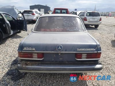 Zdjęcie 6 z 12 samochodu: 1982 MERCEDES-BENZ 300 DT VIN:WDBAB33A2CB000769 - miniatura