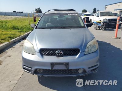 Piąte zdjęcie samochodu w środku: 2003 TOYOTA COROLLA MATRIX XR VIN:2T1KR32E03C104782 - miniatura