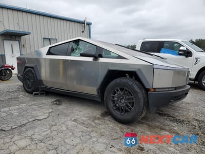 Czwarte zdjęcie samochodu z boku: 2024 TESLA CYBERTRUCK VIN:7G2CEHED1RA042324 - miniatura