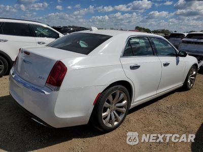 Trzecie zdjęcie samochodu z tyłu: 2020 CHRYSLER 300 LIMITED VIN:2C3CCAEG1LH141843 - miniatura