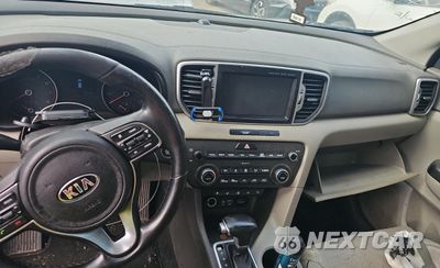 Zdjęcie 9 z 10 samochodu: 2017 KIA SPORTAGE EX VIN:KNDPN3ACXH7263335 - miniatura