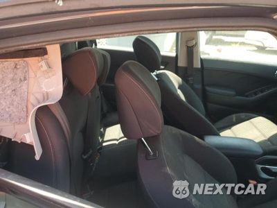 Zdjęcie 10 z 13 samochodu: 2014 KIA FORTE LX VIN:KNAFX4A66E5217866 - miniatura
