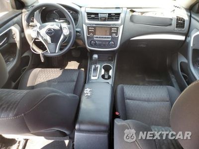 Zdjęcie 8 z 13 samochodu: 2017 NISSAN ALTIMA 2.5 VIN:1N4AL3AP8HC252622 - miniatura