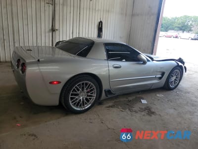 Trzecie zdjęcie samochodu z tyłu: 2004 CHEVROLET CORVETTE Z06 VIN:1G1YY12S645113100 - miniatura
