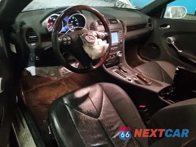 Zdjęcie 8 z 14 samochodu: 2005 MERCEDES-BENZ SLK 350 VIN:WDBWK56F25F027183 - miniatura