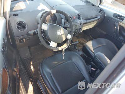 Zdjęcie 8 z 12 samochodu: 2006 VOLKSWAGEN NEW BEETLE TDI OPTION PACKAGE 1 VIN:3VWRR31C46M419947 - miniatura