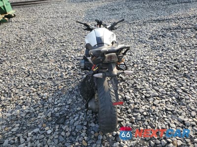 Czwarte zdjęcie samochodu z boku: 2016 BMW R1200 R VIN:WB10A1404GZ197478 - miniatura