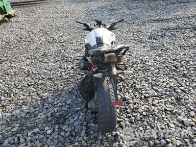 Czwarte zdjęcie samochodu z boku: 2016 BMW R1200 R VIN:WB10A1404GZ197478 - miniatura