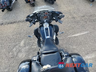 Zdjęcie 6 z 9 samochodu: 2018 HARLEY-DAVIDSON FLHTCUTG TRI GLIDE ULTRA VIN:1HD1MAD11JB855926 - miniatura