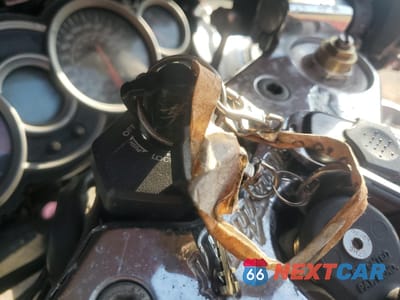 Zdjęcie 8 z 11 samochodu: 2008 SUZUKI GSX1300 R VIN:JS1GX72A182112342 - miniatura