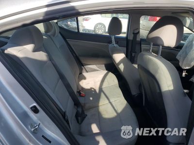 Zdjęcie 10 z 13 samochodu: 2018 HYUNDAI ELANTRA SEL VIN:5NPD84LF6JH256052 - miniatura