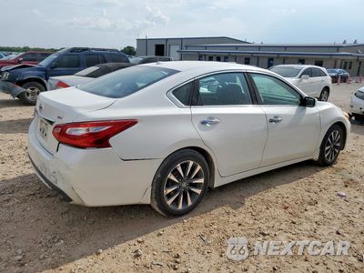 Trzecie zdjęcie samochodu z tyłu: 2016 NISSAN ALTIMA 2.5 VIN:1N4AL3AP4GC167100 - miniatura