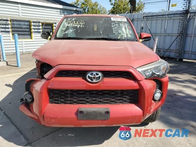 Piąte zdjęcie samochodu w środku: 2014 TOYOTA 4RUNNER SR5 VIN:JTEZU5JR7E5065021 - miniatura